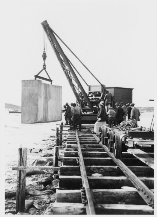 Crane on protection 1913